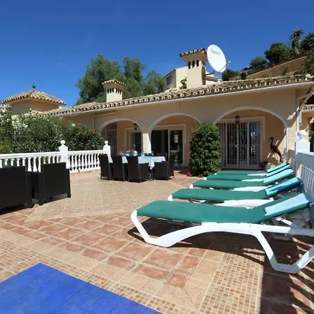 Villa Delightful 5 Bed In Fuengirola Costa Del Sol Malaga