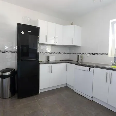Delightful 5 Bed In Fuengirola Costa Del Sol *