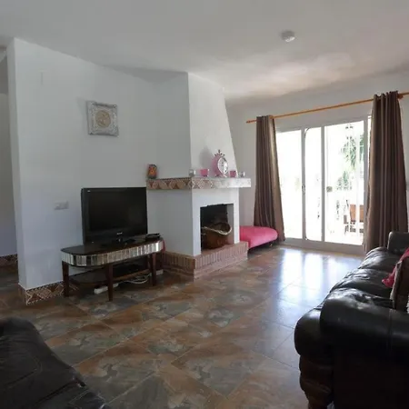 Delightful 5 Bed In Fuengirola Costa Del Sol *