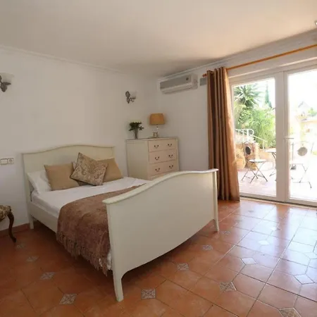 Delightful 5 Bed In Fuengirola Costa Del Sol Villa
